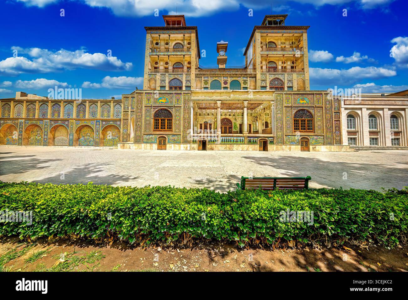 Palazzo del Golestan, sito dell'UNESCO a Teheran, Iran. Splendido arredamento persiano, perfetto per progetti culturali e storici. Foto Stock