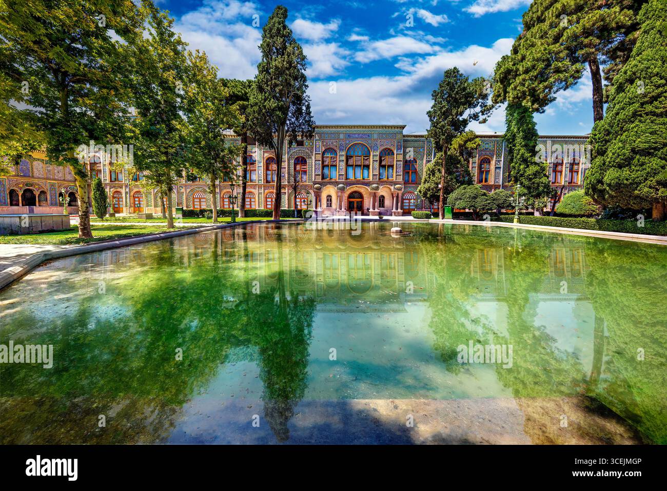 Palazzo del Golestan, sito dell'UNESCO a Teheran, Iran. Splendido arredamento persiano, perfetto per progetti culturali e storici. Foto Stock
