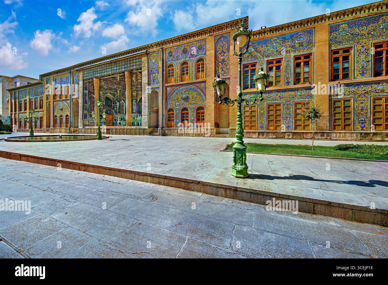 Palazzo del Golestan, sito dell'UNESCO a Teheran, Iran. Splendido arredamento persiano, perfetto per progetti culturali e storici. Foto Stock