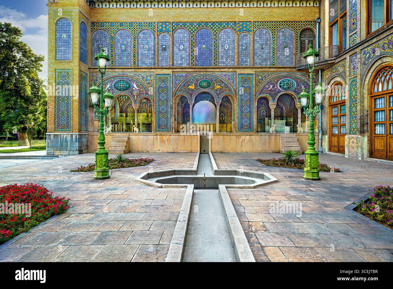 Palazzo del Golestan, sito dell'UNESCO a Teheran, Iran. Splendido arredamento persiano, perfetto per progetti culturali e storici. Foto Stock