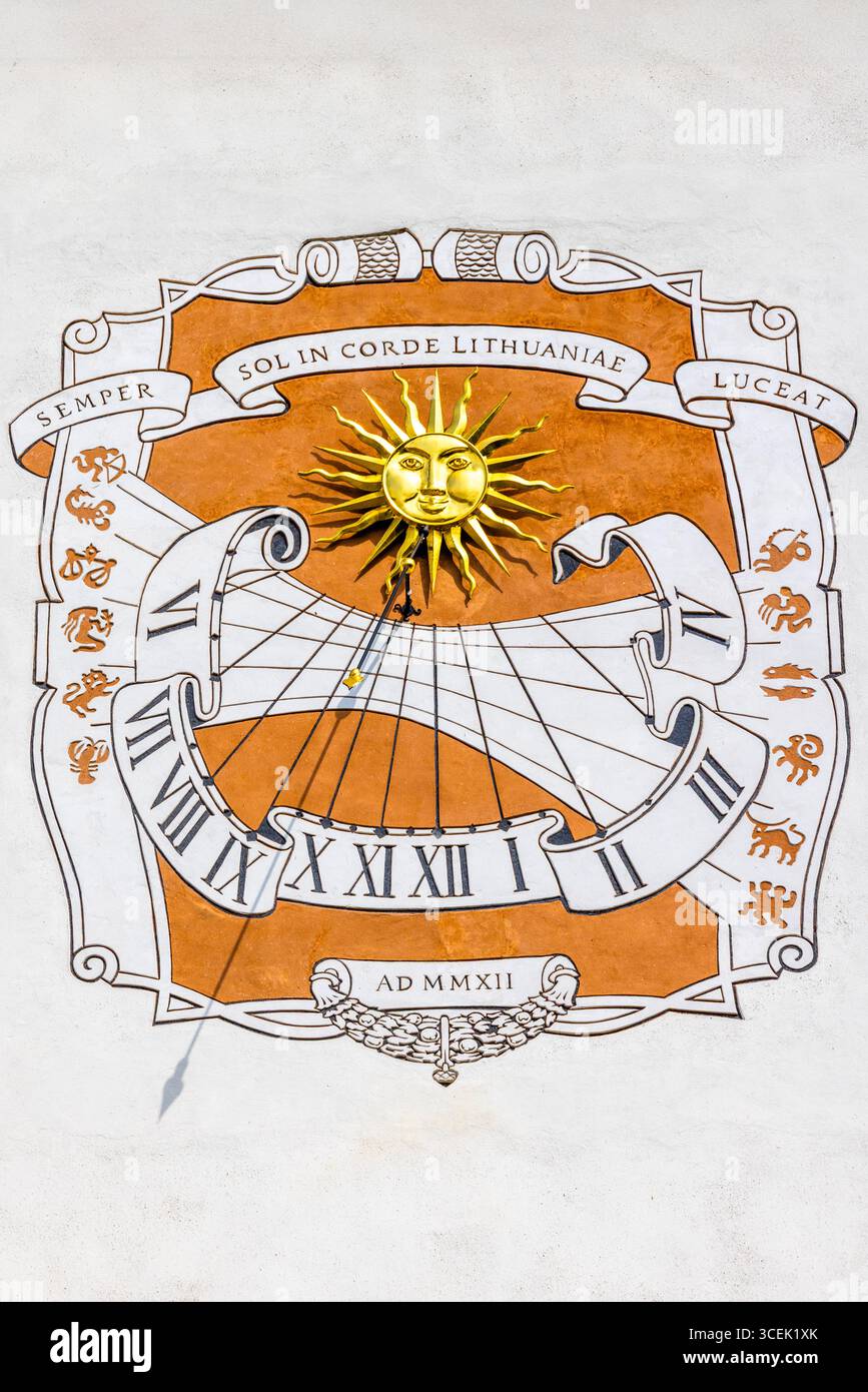 Meridiana sul Palazzo dei Granduchi di Lituania, Vilnius, Lituania, Europa settentrionale Foto Stock