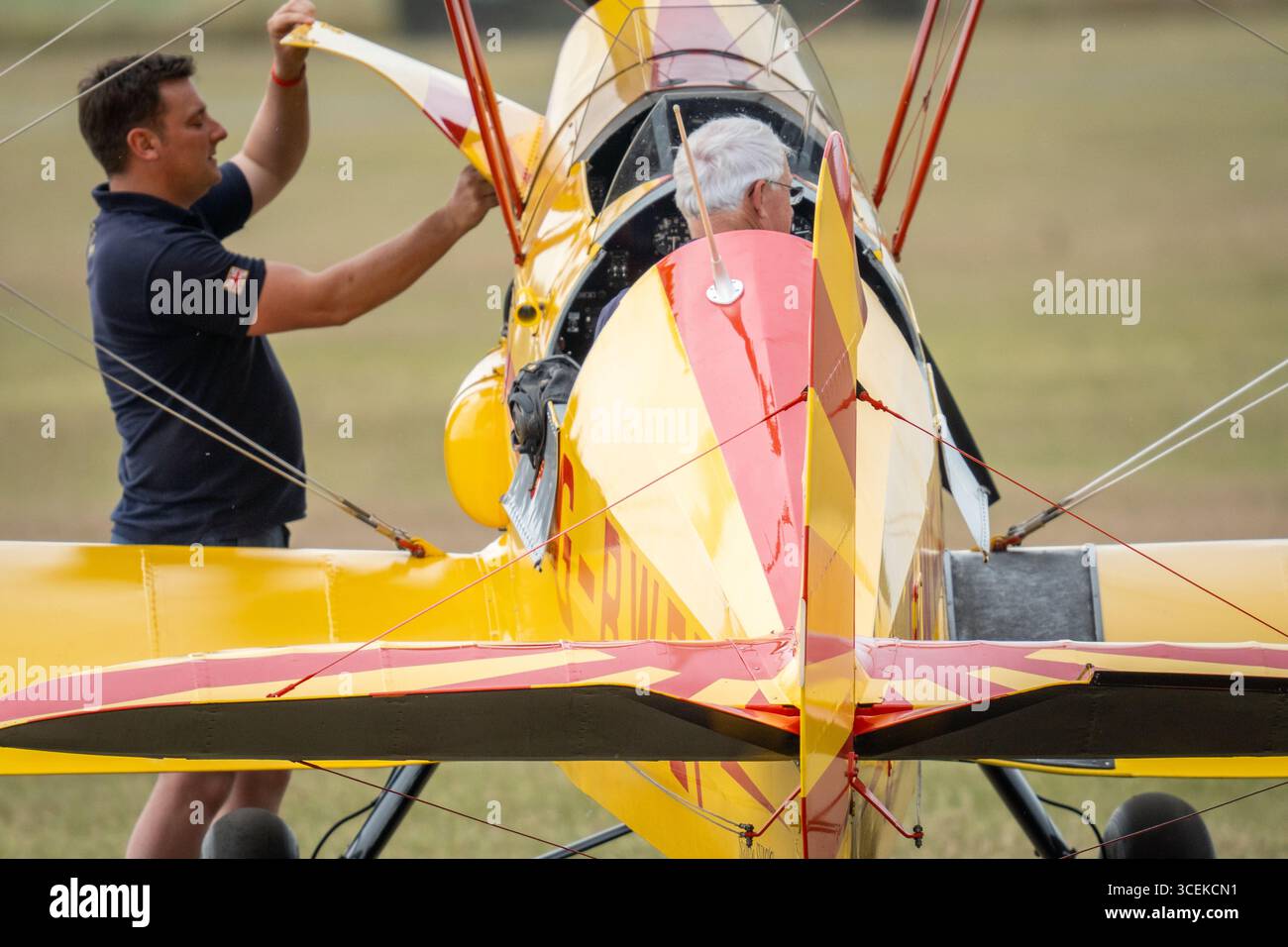 IWM Duxford Summer Airshow Stampe Formation Team Foto Stock