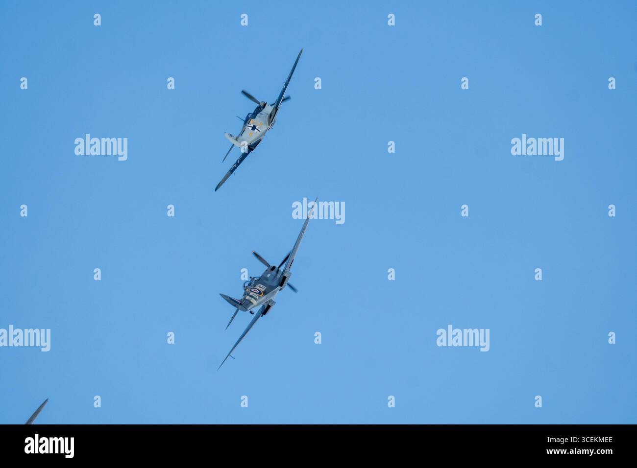 Headcorn Battle of Britain Airshow Me109 e spitfire Foto Stock