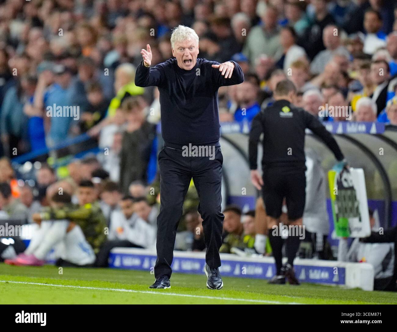 Il manager dell'Everton David Moyes è in touchline durante il match di Premier League a Elland Road, Leeds. Data foto: Lunedì 18 agosto 2025. Foto Stock