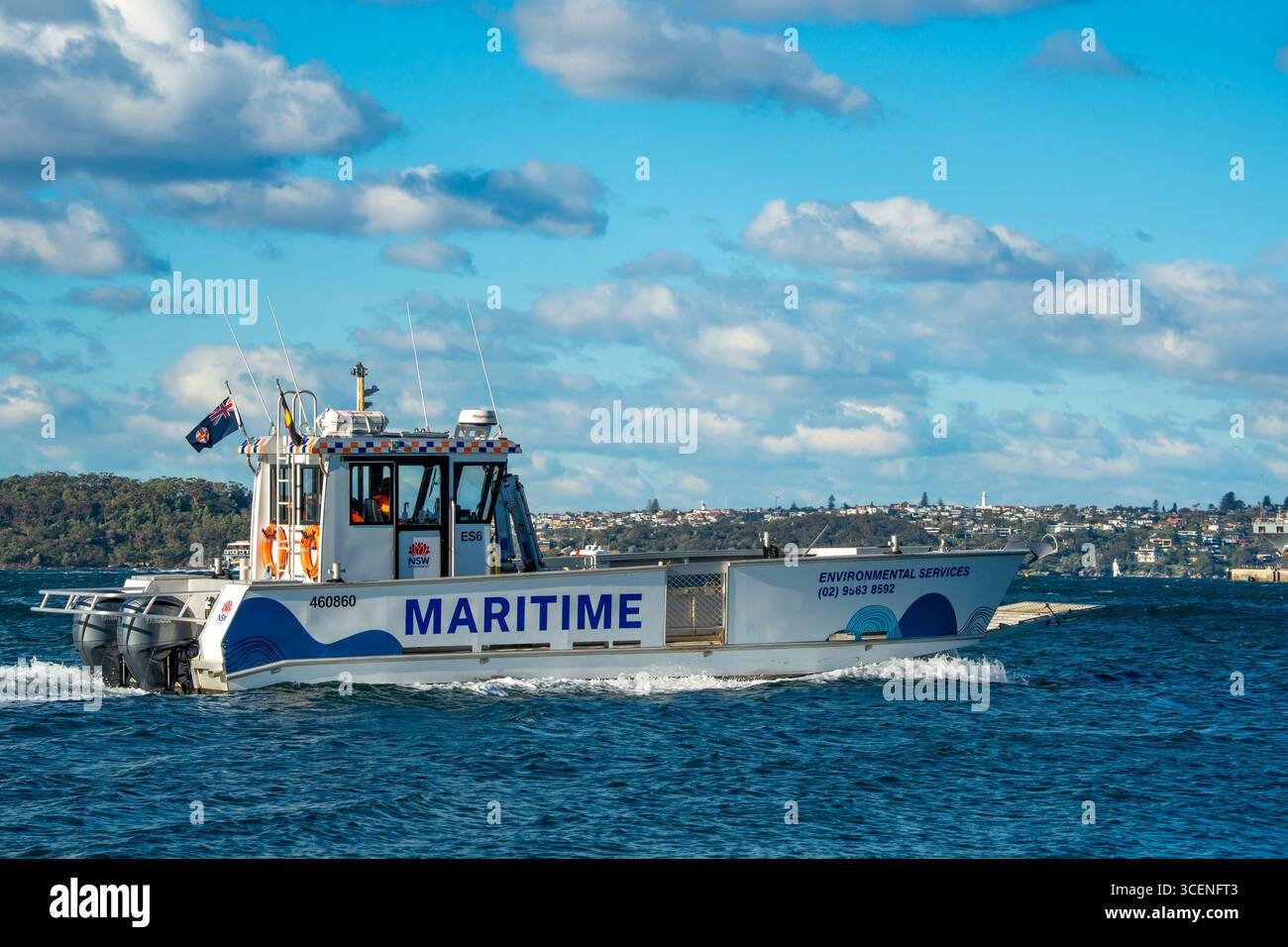 NSW Maritime Incident Response Vessel, costruita appositamente in Australia nel 2024 e progettata per fornire rapidamente i soccorritori all'interno del porto di Sydney Foto Stock