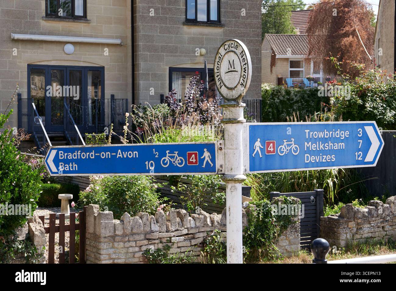 Indicazioni per la National Cycling Route a Bradford Upon Avon, Wiltshire, Inghilterra sud-occidentale, Regno Unito Foto Stock