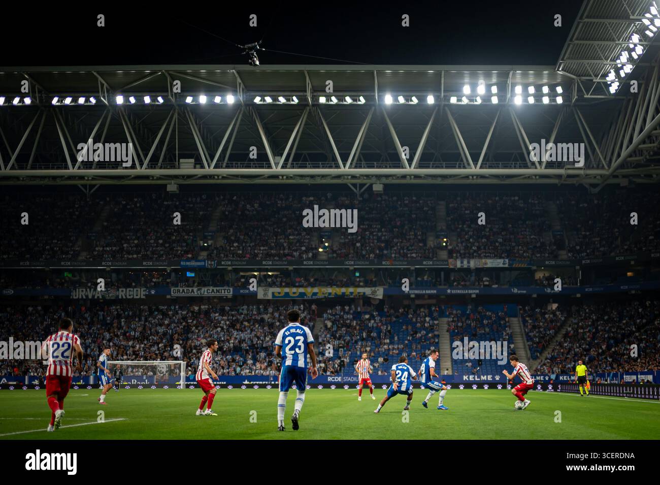 Vista generale all'interno dello stadio durante una partita della Liga EA Sports tra l'RCD Espanyol e l'Atletico de Madrid allo Stadio Stage Front di Barcellona, SP Foto Stock