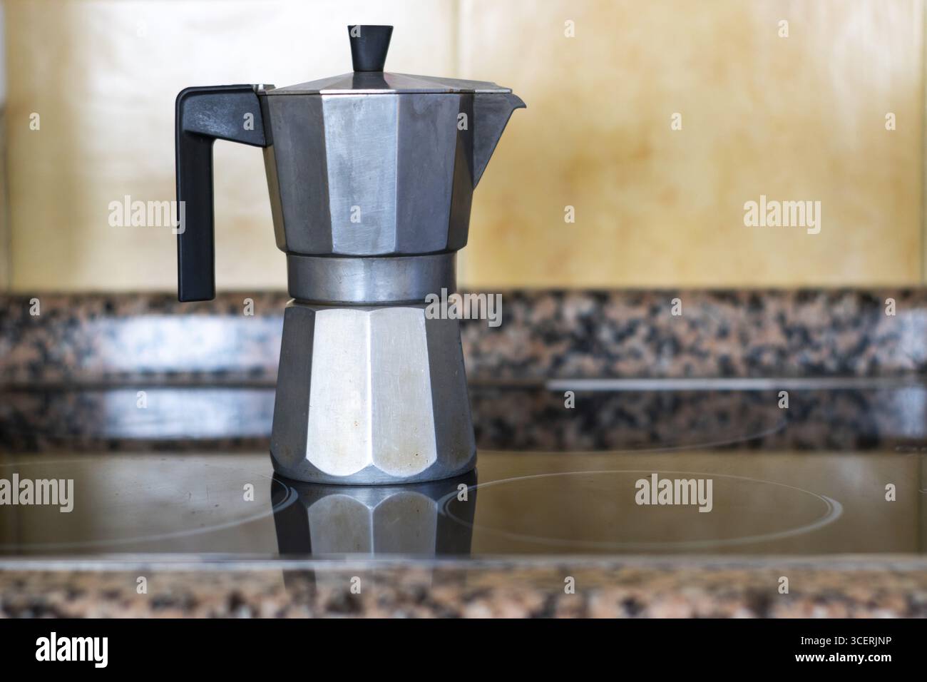 Macchina per il caffè tradizionale. Macchina per caffè italiano Foto Stock
