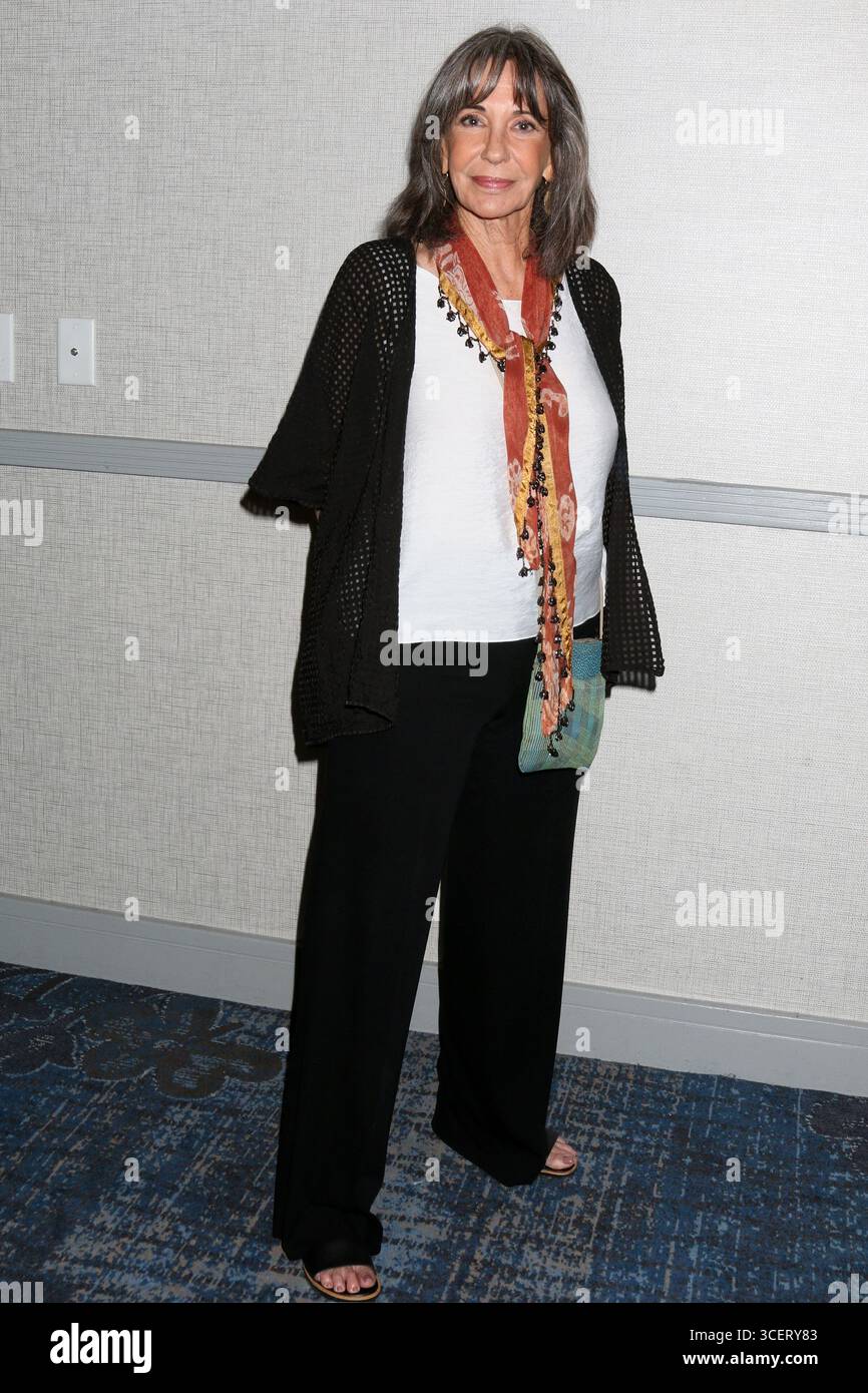 Burbank, Stati Uniti. 16 agosto 2025. LOS ANGELES - 16 agosto: Jess Walton al The Young and the Restless fan Event al Burbank Marriott il 16 agosto 2025 a Burbank, CA (foto di Katrina Jordan/Sipa USA) crediti: SIPA US/Alamy Live News Foto Stock