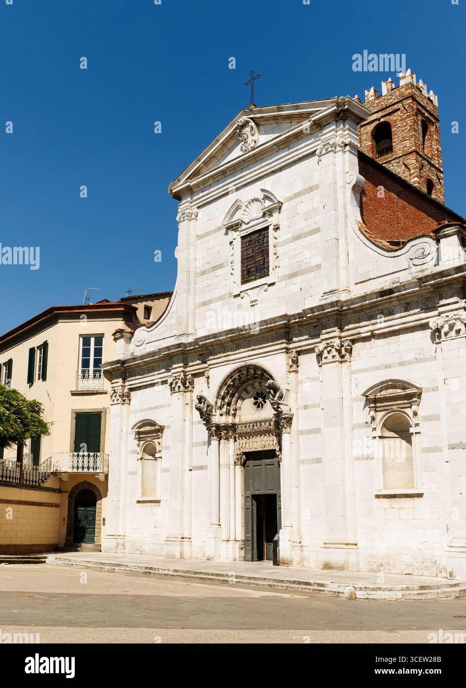 Vista della chiesa di San Giovanni a Lucca, Toscana. Italia Foto Stock