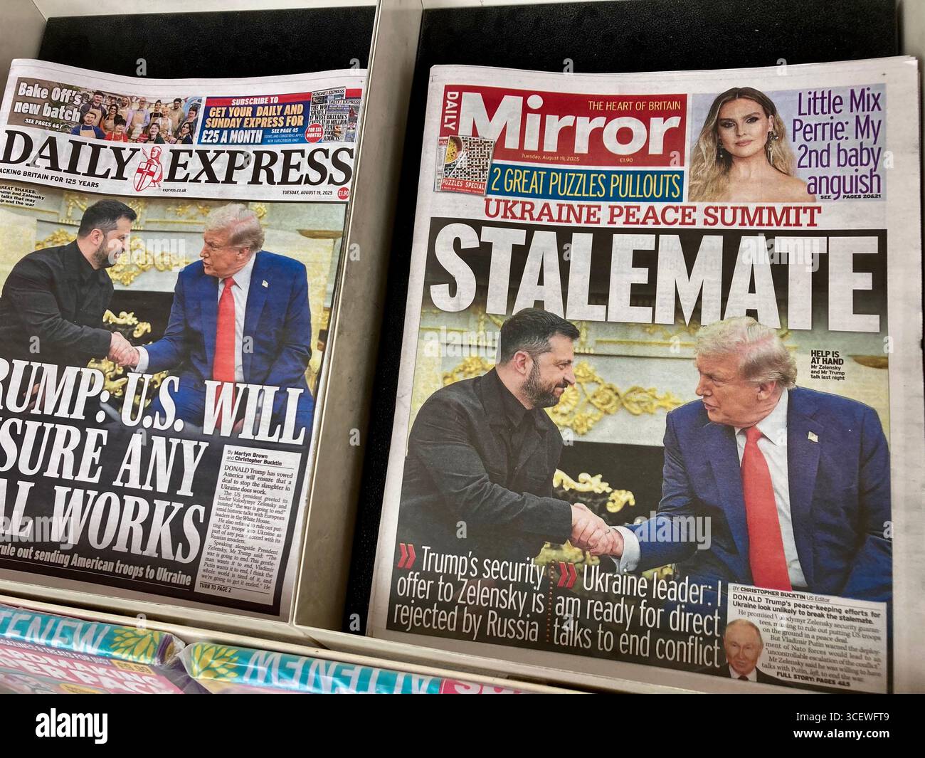 I giornali tabloid britannici riportano ampiamente che Trump e Zelensky si incontrano in un'atmosfera cooperativa ma stagnante Foto Stock