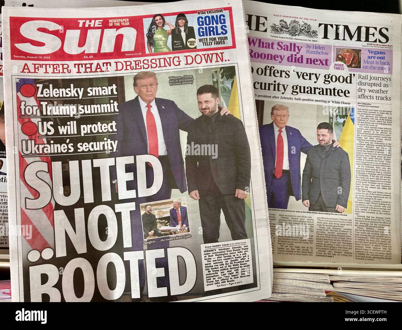 I giornali tabloid britannici riportano ampiamente che Trump e Zelensky si incontrano in un'atmosfera cooperativa ma stagnante Foto Stock