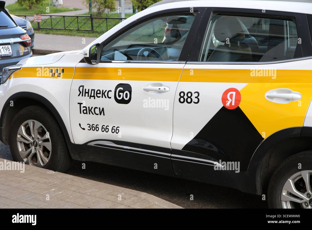 San Pietroburgo, Russia. 19 agosto 2025. Yandex, taxi visto a San Pietroburgo. Credito: SOPA Images Limited/Alamy Live News Foto Stock