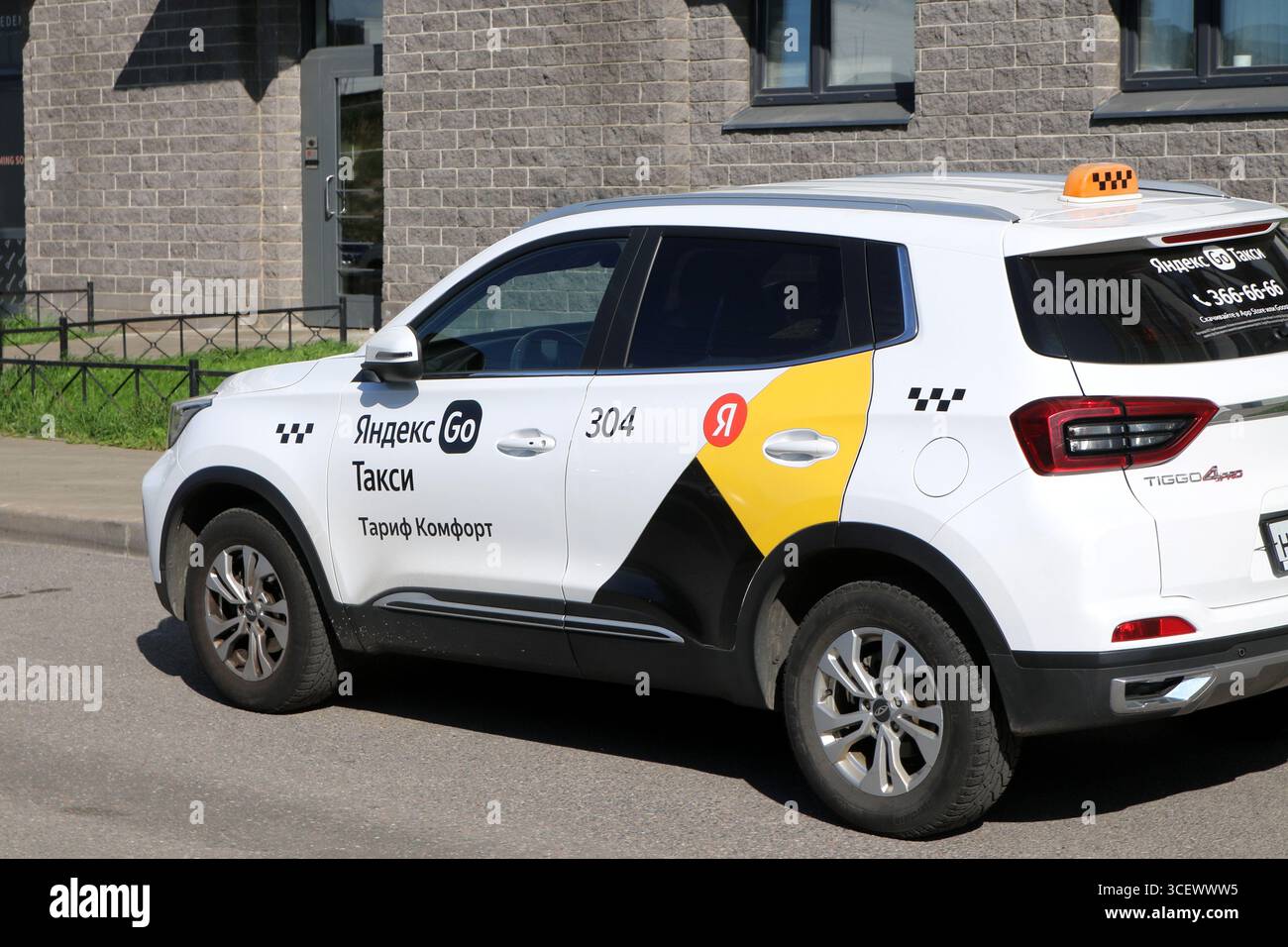 San Pietroburgo, Russia. 19 agosto 2025. Yandex, taxi visto a San Pietroburgo. Credito: SOPA Images Limited/Alamy Live News Foto Stock