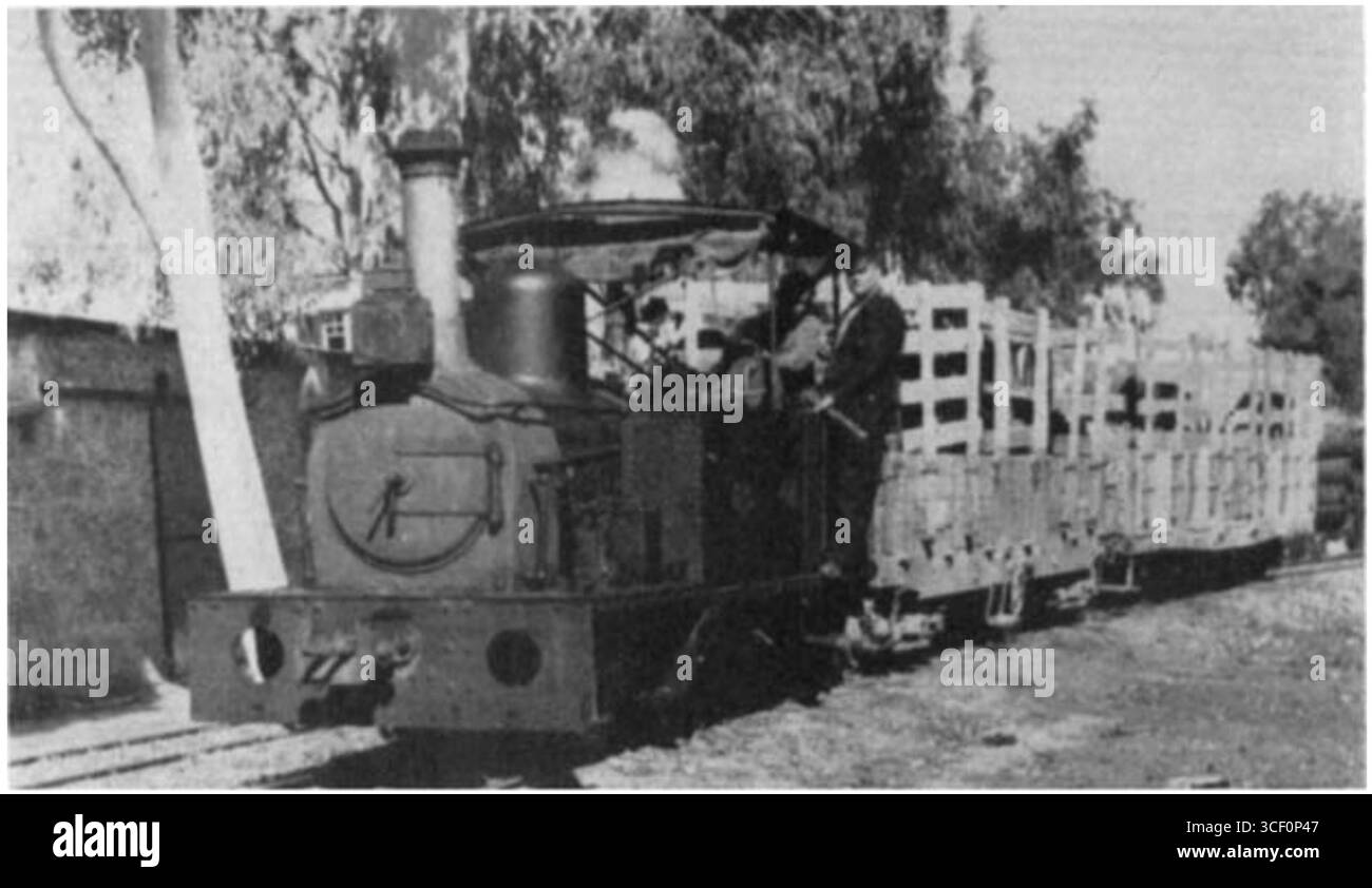 La locomotiva Hunslet 0-6-0 a cilindrata laterale, con un calibro di 2 ft 6 in (762 mm), fu la prima locomotiva importata a Cipro. Fu utilizzato nella costruzione della ferrovia del governo durante l'inizio del XX secolo. Foto Stock