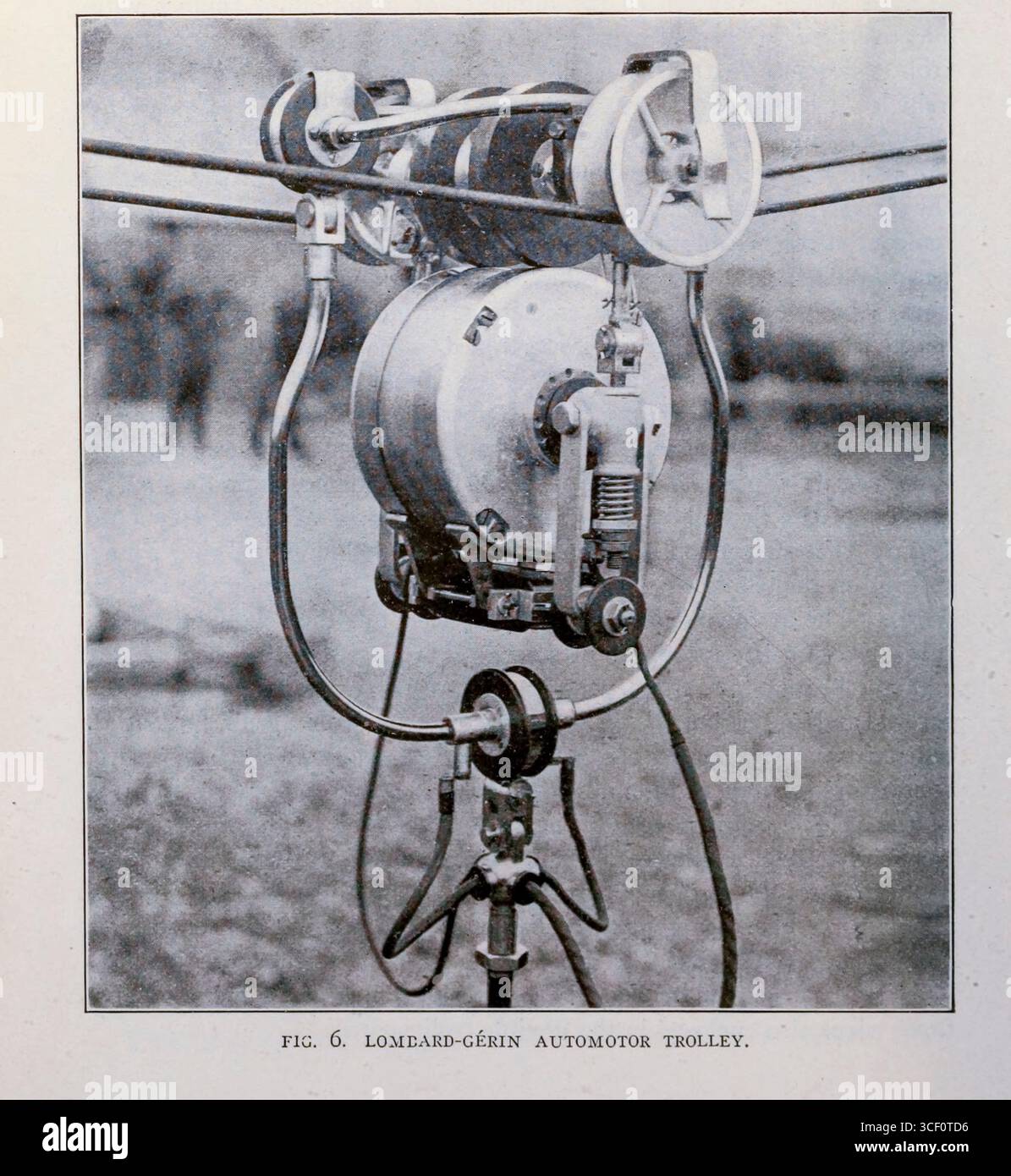 TROLLEY AUTOMOTOTOR LOMBARD-GERIN. Dall'articolo VEICOLI A CARRELLO ELETTRICI SENZA ROTAIE. Di Emil Guarini. Dalla rivista Engineering dedicata al progresso industriale volume XXVI ottobre 1903 - marzo 1904 The Engineering Magazine Co Foto Stock