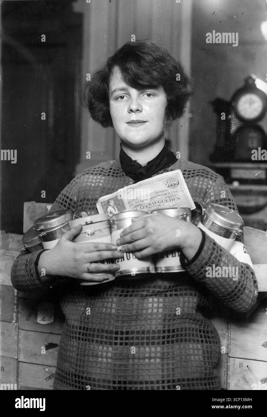 Una banconota da 1000 gulden è stata trovata in una scatola di raccolta per le vittime del disastro dell'inondazione del 1926. Foto Stock