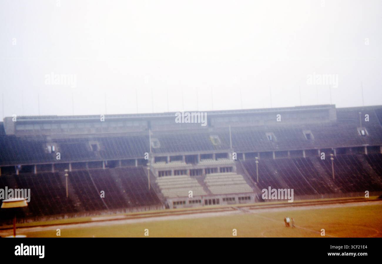 Olympiastadion di Berlino in ristrutturazione nell'aprile 1963. Originariamente costruito per le Olimpiadi estive del 1936. Foto Stock