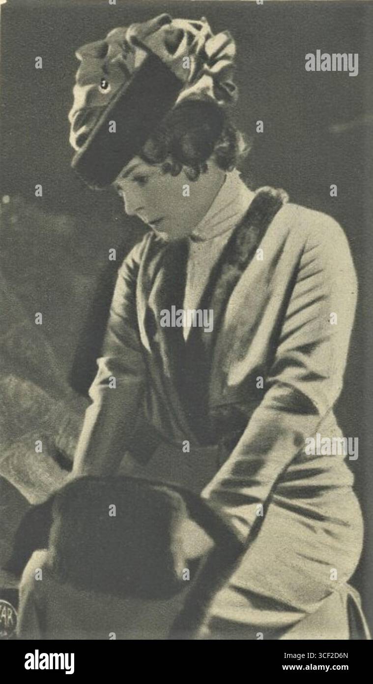 Helena Friedlová nella produzione del 1928 di "The Living Dead" di Tolstoj al Teatro Vinohrady di Praga, uno dei suoi ruoli significativi nel dramma ceco. Foto Stock