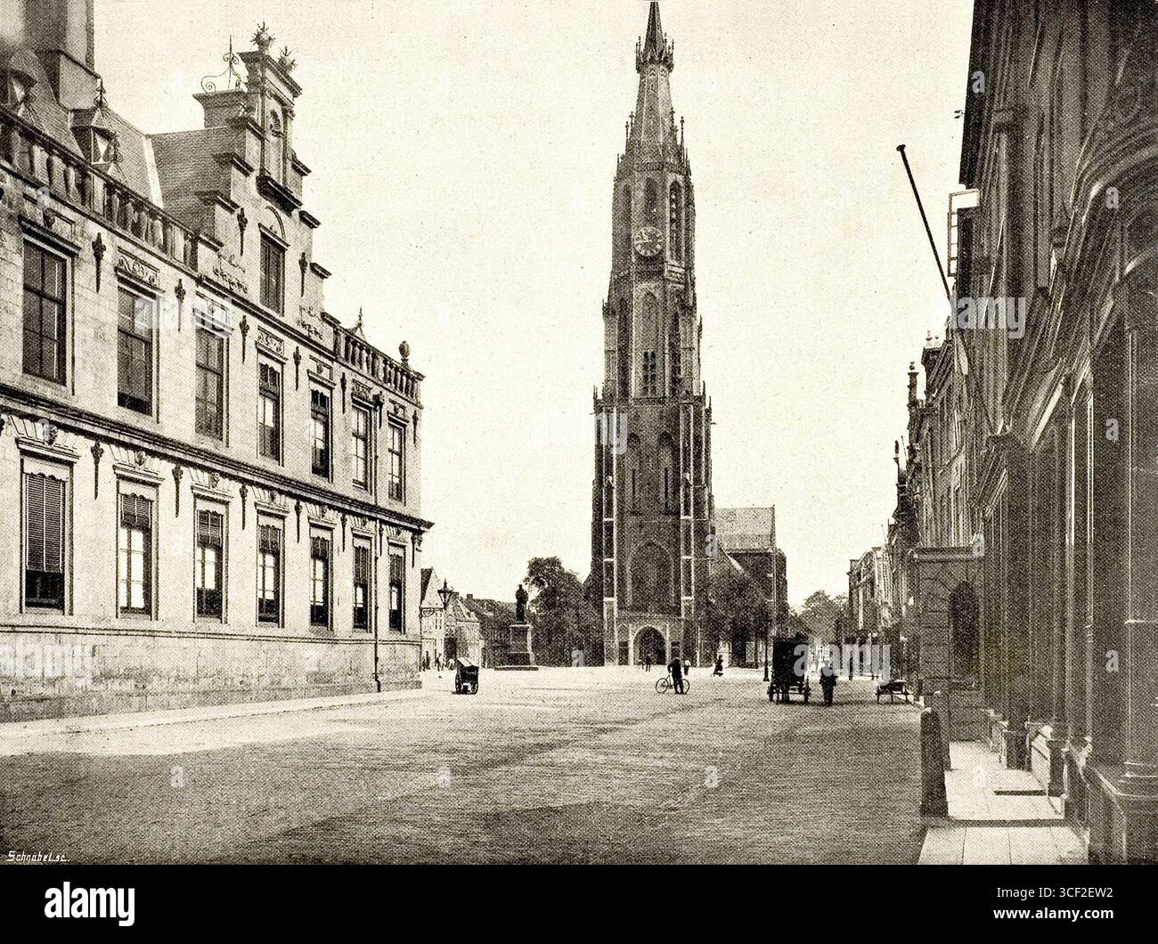 Nel 1911, il Nieuwe Kerk a Delft, nei Paesi Bassi, fu il luogo di riposo della famiglia reale olandese, tra cui Guglielmo d'Orange. La chiesa ospitava anche la tomba di Huig de Groot e si trovava vicino al municipio della città vecchia. Foto Stock