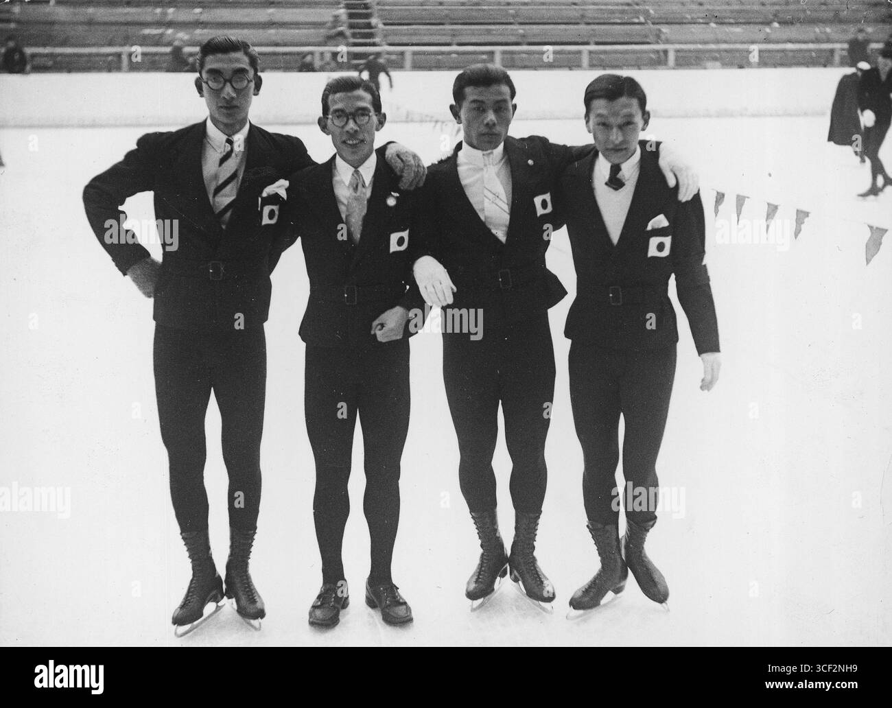 I concorrenti singolari del Giappone alle Olimpiadi invernali del 1936: Hasegawa Tsugio, Oimatsu Kazuyoshi, Katayama Toshiichi e Watanabe Zenjiro. Hanno partecipato al pattinaggio di figura a Garmisch-Partenkirchen. Foto Stock