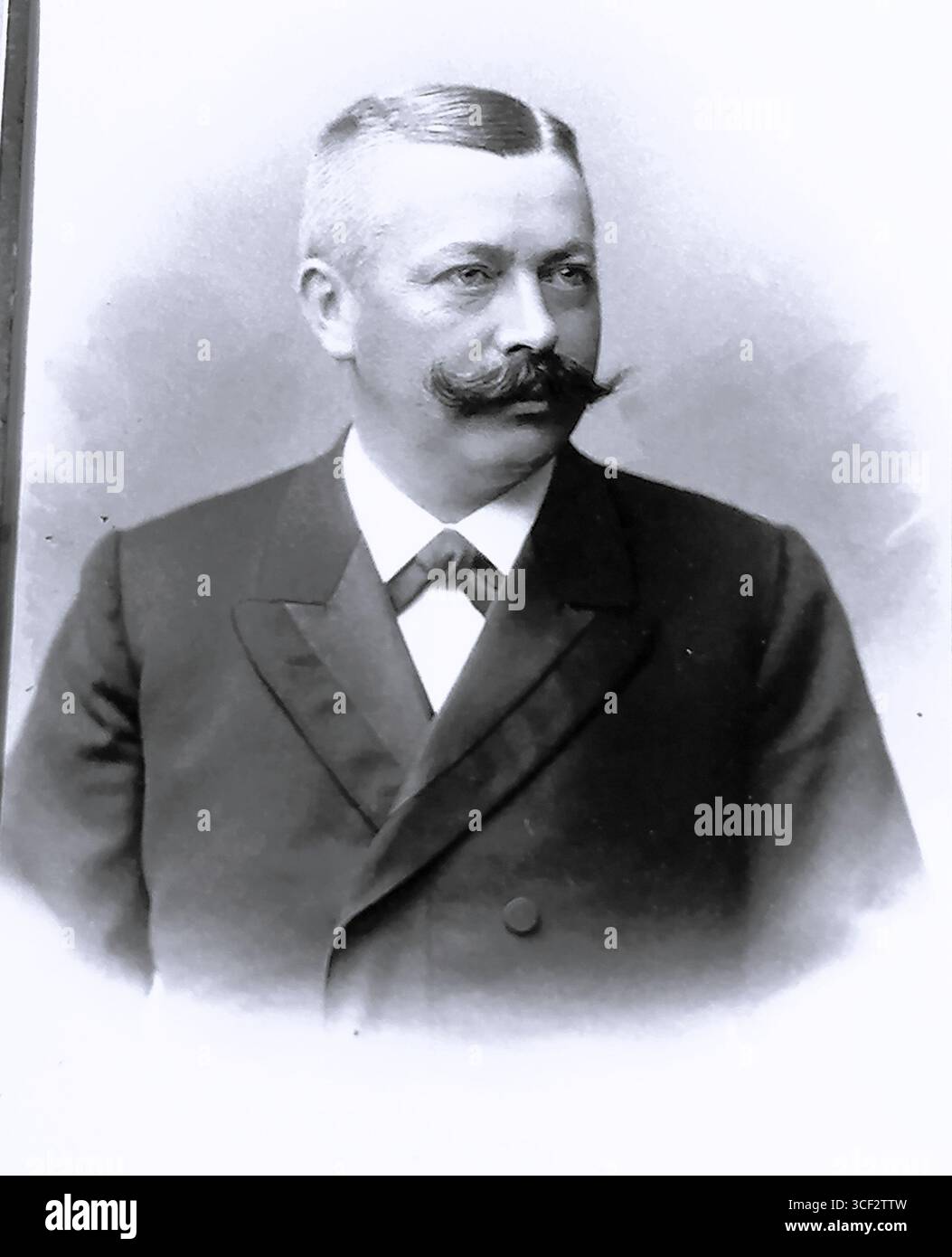 Eduard Friedrich Ewers, un senatore di Lübeck, catturato in una fotografia prima del 1900, parte della collezione Lübecker Senatorenalbum. Ewers era noto per la sua influenza politica a Lübeck. Foto Stock