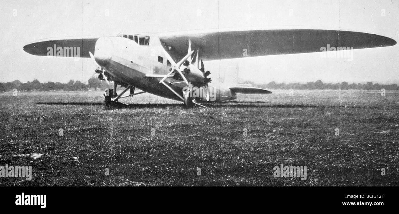 Il Dornier Do K era un aereo da trasporto equipaggiato con tre motori Walter Castor i, introdotti nel 1933. Questo progetto di velivolo era destinato all'aviazione dei primi anni del XX secolo. Foto Stock