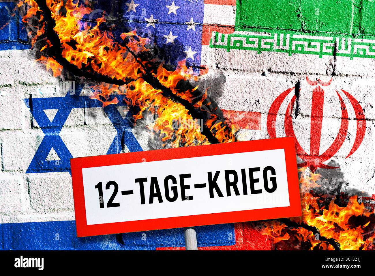 Firma con l'iscrizione Guerra dei 12 giorni di fronte alle bandiere di Israele, Iran e Stati Uniti su un muro con crepe e fuoco, guerra Israele-Iran, fotomontaggio Foto Stock