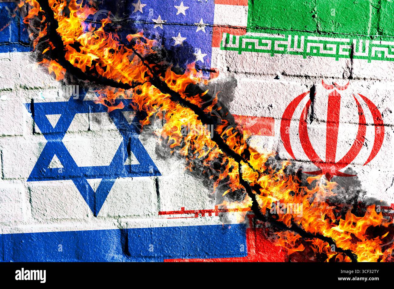 Bandiera di Israele, Iran e Stati Uniti su un muro con crack e fuoco, guerra Israele-Iran, fotomontaggio Foto Stock