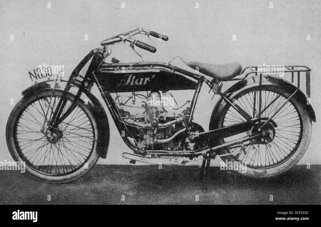 ITAR 710 1921, presentato in un articolo del 15 aprile 1943. L'auto è un'auto d'epoca prodotta nei primi anni '1920 Foto Stock