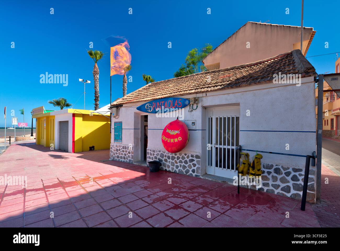 Puntaolas, scuola di windsurf, architettura, visita della città, Los Alcazares, regione autonoma di Murcia, Spagna, Foto Stock