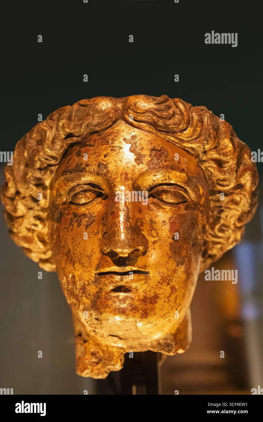 Inghilterra, Somerset, Bath, le terme romane, Gilt Bronze Head of Goddess Sulis Minerva Foto Stock