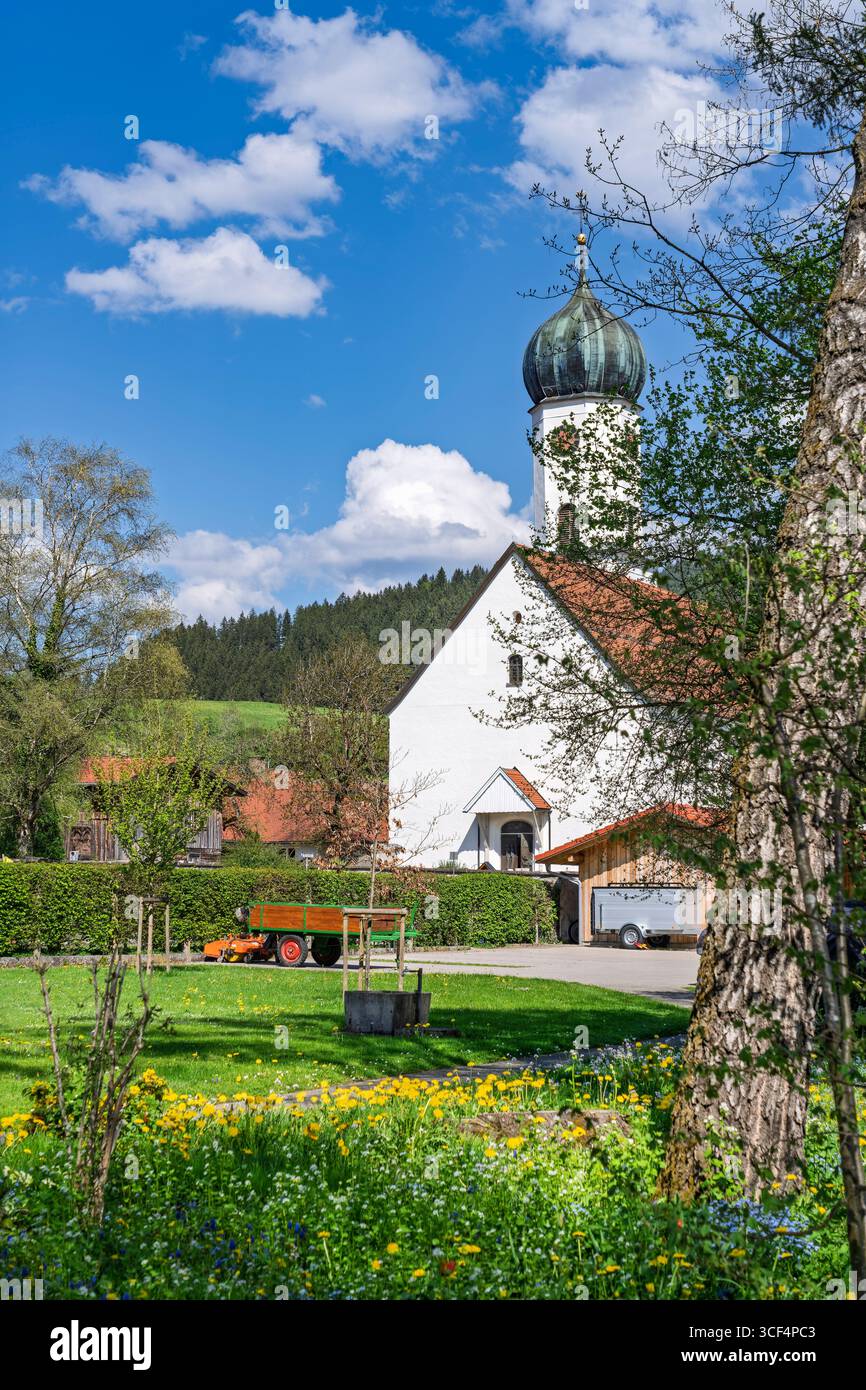 Sonthofen - Altstädten, chiesa parrocchiale cattolica di San Pietro e Paolo. Foto Stock