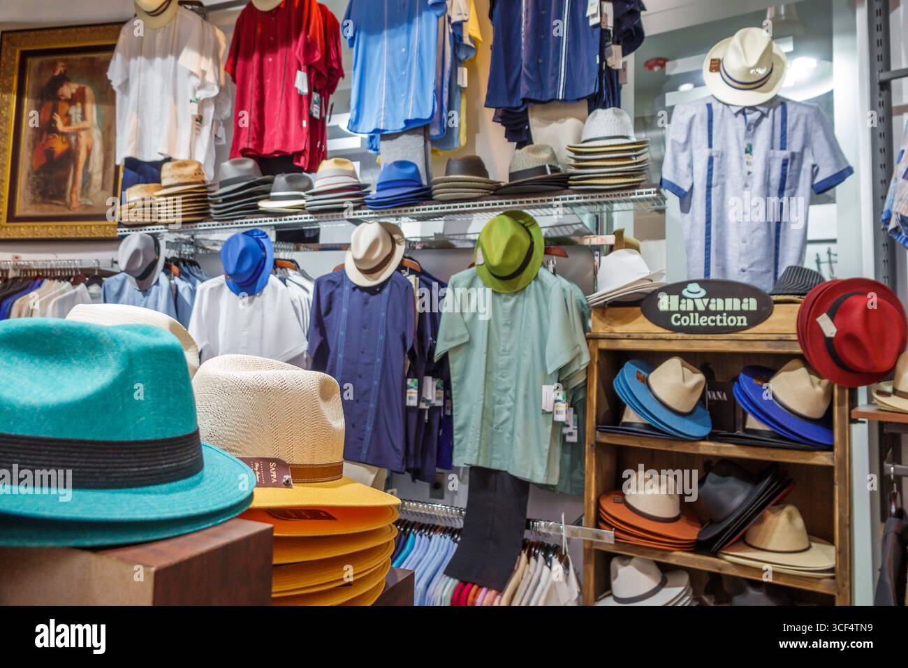 Miami Florida, quartiere Little Havana, 8th Street Calle Ocho, Viernes Culturales, venerdì culturale, evento mensile, ispanico cubano, Futurama 1637 Art Buil Foto Stock