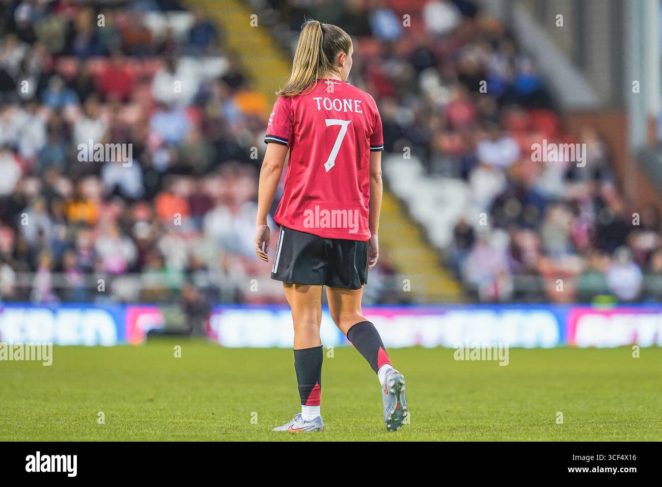 LEIGH, INGHILTERRA - 20 agosto: Ella Toone del Manchester United durante l'amichevole tra Manchester United Women e Liverpool FC Women al Leigh Sports Village il 20 agosto 2025 a Leigh, Inghilterra. (Foto di James Giblin) Foto Stock