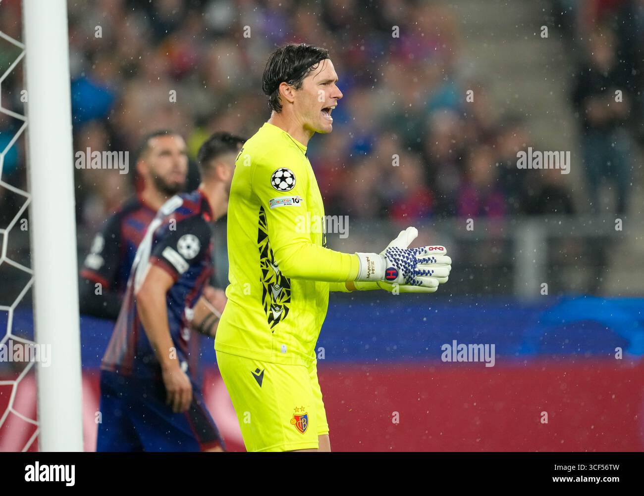 Basilea, Svizzera. 20 agosto 2025. Il portiere del Basel 1893 MARWIN HITZ (1) durante la partita di UEFA Champions League tra il Basilea 1893 e il Copenaghen del 20 agosto 2025 a Basilea, Svizzera. La partita terminò con un pareggio di 1-1. (Credit Image: © Scott Coleman/ZUMA Press Wire) SOLO PER USO EDITORIALE! Non per USO commerciale! Foto Stock