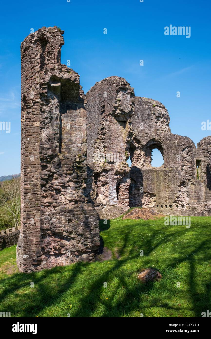 Mura esterne del castello di Abergavenny ad Abergavenny Monmouthshire Galles Regno Unito Foto Stock