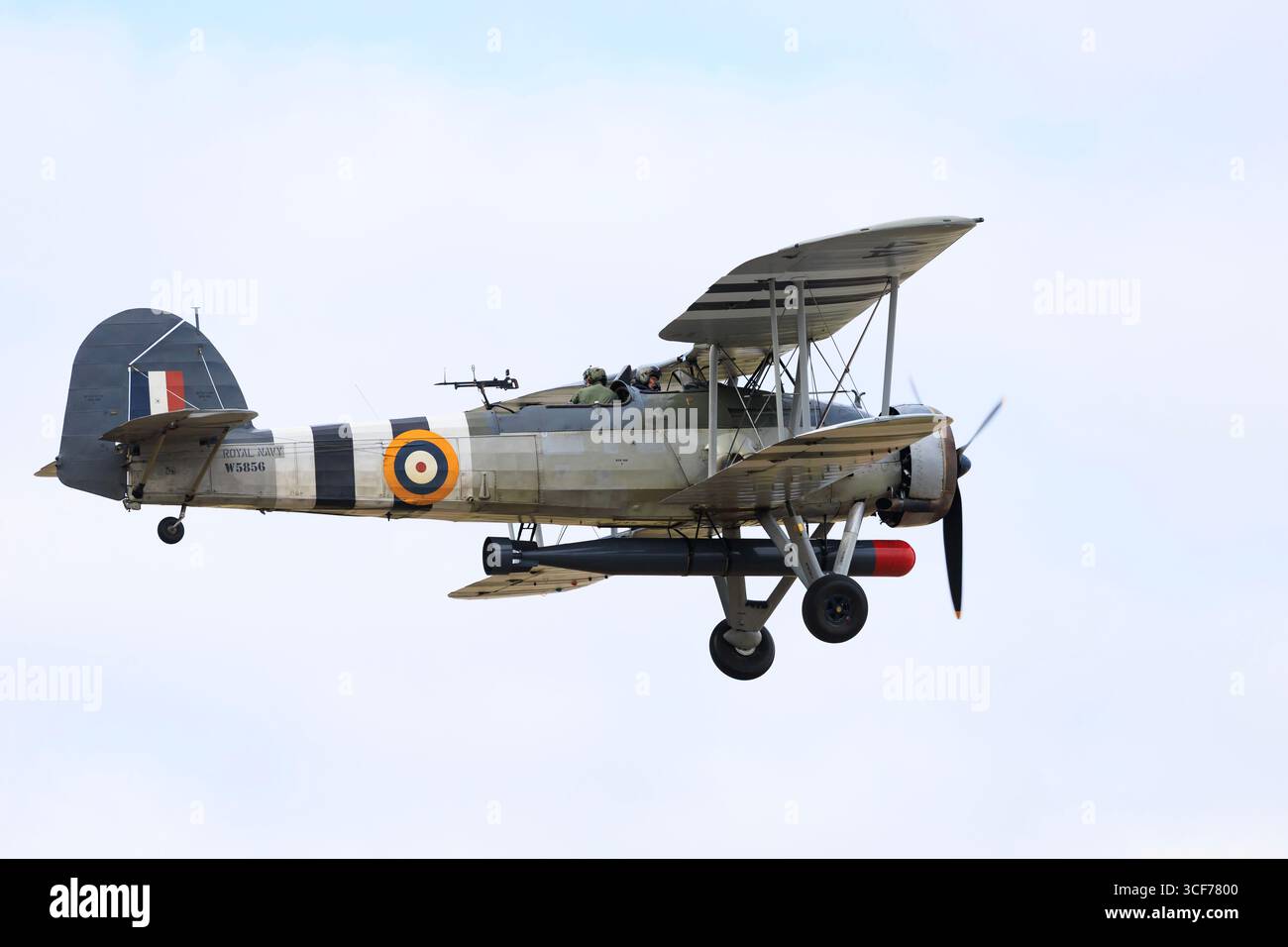 Fairey Swordfish Mk1 della Navy Wings, RN Historic Flight. Costruito da Blackburn e' un pesce nero. Noto come Stringbag. Visualizzazione presso RAF Syerston Airsh Foto Stock