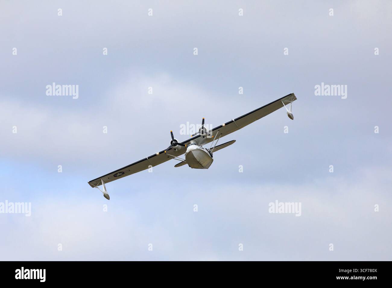 Consolidated PBY Catalina, G-PBYA, Miss Pick Up, nella seconda guerra mondiale USAAF caccia e salvataggio marittimo a lungo raggio in mostra al RAF Syerston Air Show. A. Foto Stock