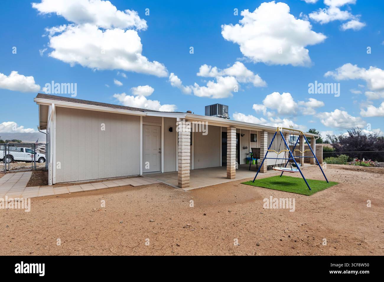 Affascinante casa per famiglie con parco giochi in un ambiente tranquillo all'aperto Foto Stock