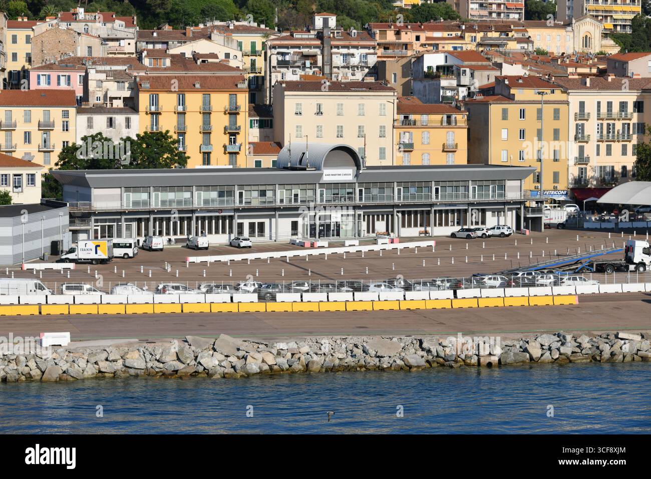 Terminal marittimo presso il porto di Ajaccio in Corsica Francia Foto Stock