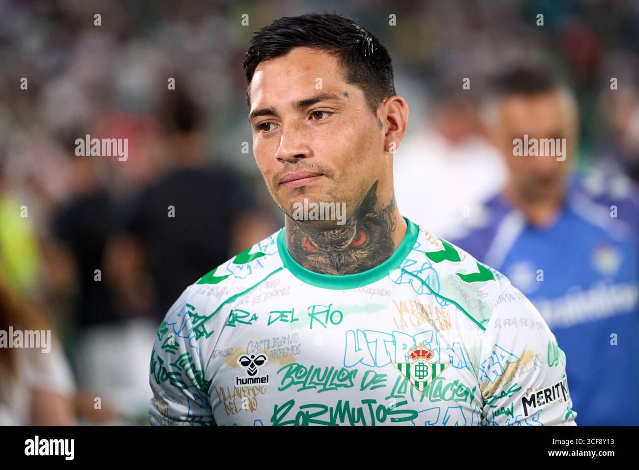 Chimy Ávila del Real Betis durante il LaLiga match tra Elche CF e Real Betis Balompie all'Estadio Manuel Martinez Valero il 18 agosto 2025 in ELC Foto Stock