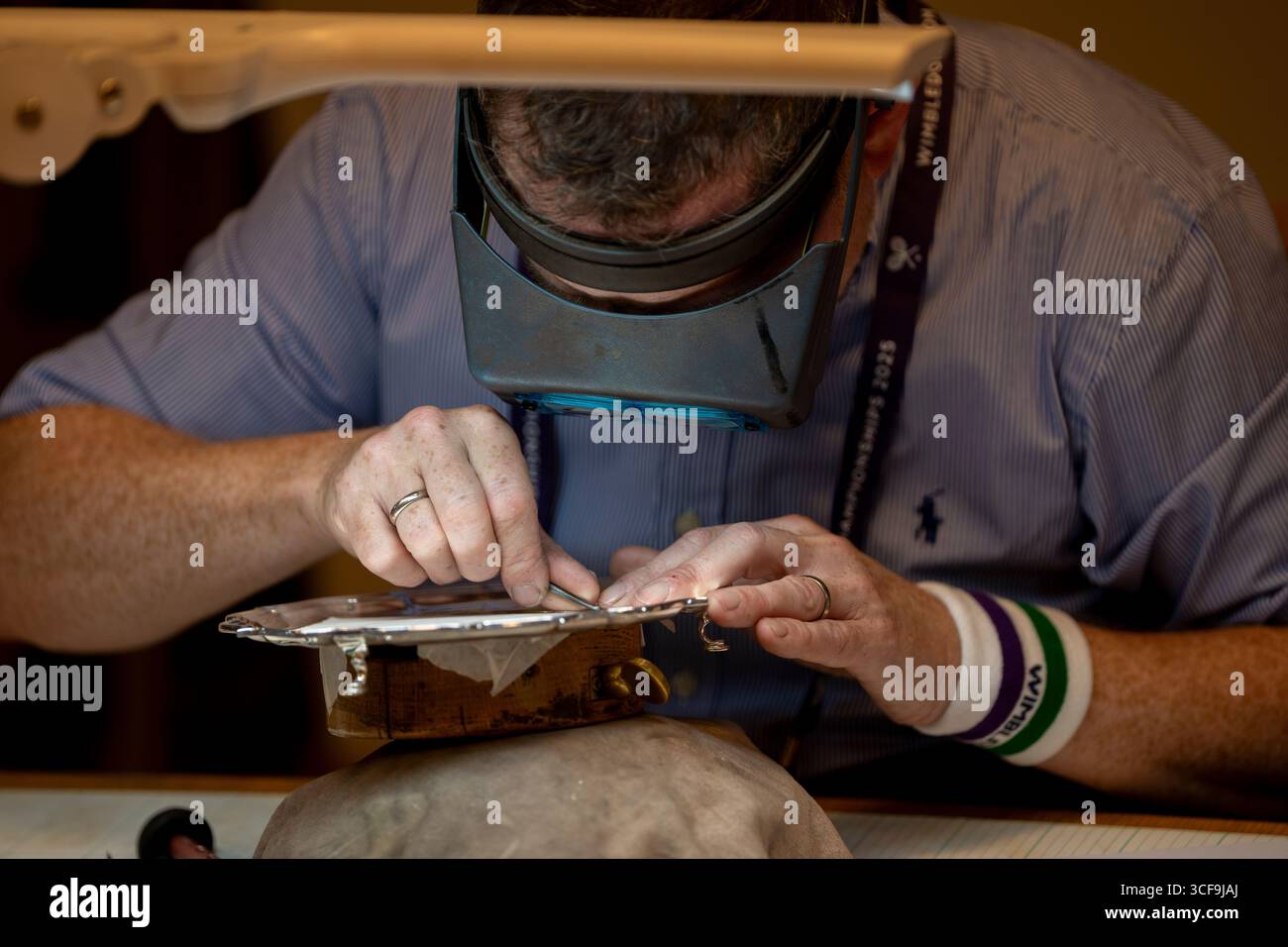 Incisione dei trofei ai Campionati 2025 di Wimbledon Foto Stock