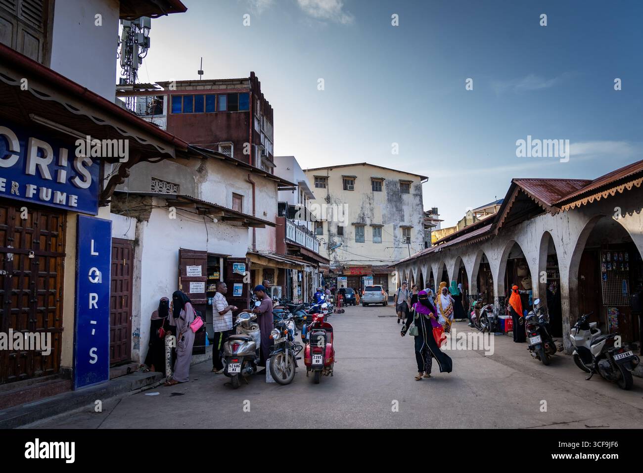Tradizionale Market Street a Stone Town Zanzibar, Tanzania Foto Stock