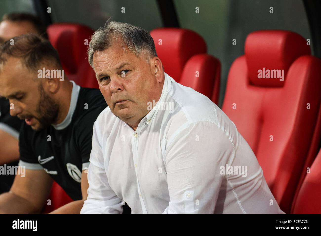 Niepolomice, Polonia. 21 agosto 2025. Football 2025 2026 Betclic 1 Liga Puszcza Niepolomice vs GKS Tychy op: TOMASZ TULACZ crediti: Konrad Swierad/Alamy Live News Foto Stock