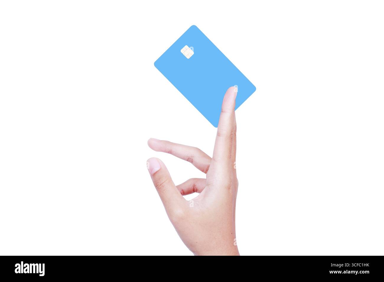 Mano che tiene una carta di credito con un modello di chip. Concetto. Carta di credito vuota con spazio di copia pronto per la progettazione del testo. Foto Stock