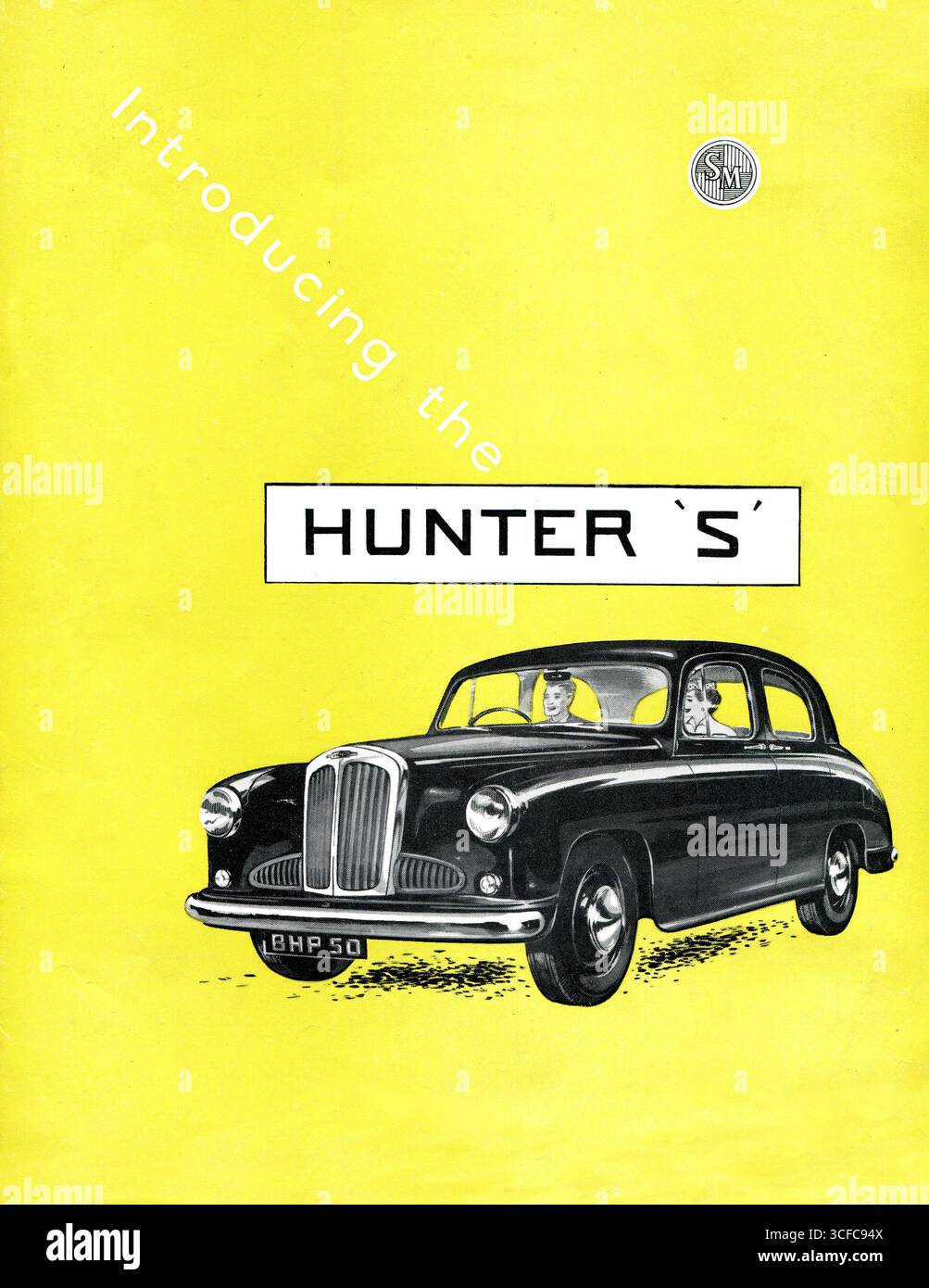 Una brochure di auto d'epoca intitolata "Introducing the Hunter S", prodotta dalla Singer Motors Ltd nel 1955, che promuove la piccola auto familiare di Singer Hunter. Il Singer SM1500 è stato rinominato Singer Hunter nel settembre 1954. Nuovi modelli, l'Hunter S e l'Hunter 75 sono stati annunciati per l'Earls Court Motor Show nell'ottobre 1955. Foto Stock