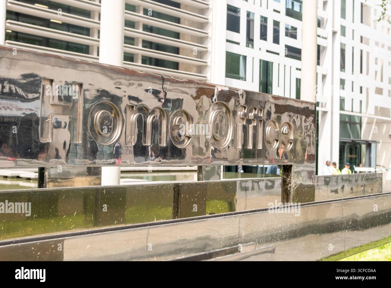 LONDRA - 14 AGOSTO 2025: Edificio Home Office in SW1. Dipartimento del governo britannico a Westminster Foto Stock