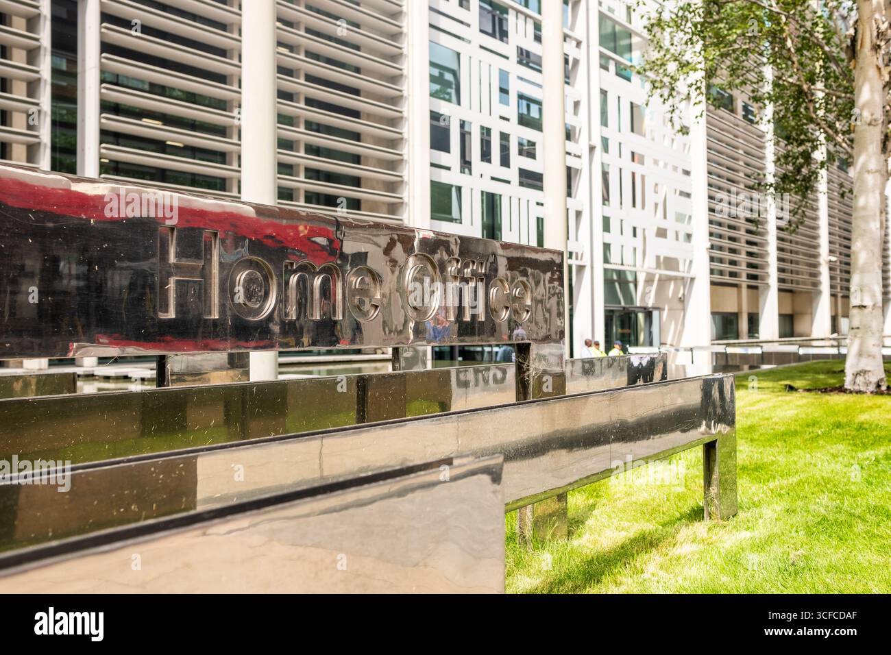 LONDRA - 14 AGOSTO 2025: Edificio Home Office in SW1. Dipartimento del governo britannico a Westminster Foto Stock