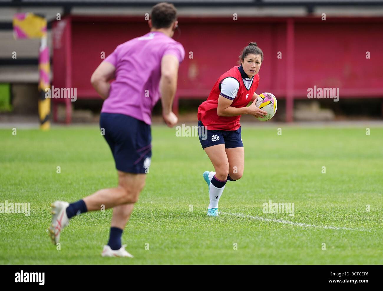Caity Mattinson della Scozia durante una corsa a squadre al Manchester Rugby Club. Data foto: Venerdì 22 agosto 2025. Foto Stock